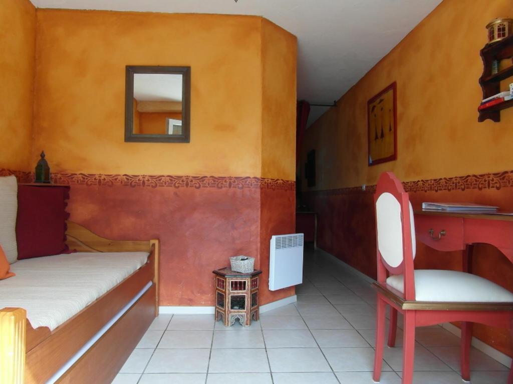 Chambres D'Hotes Domaine De Compostelle Casteide-Candau Room photo