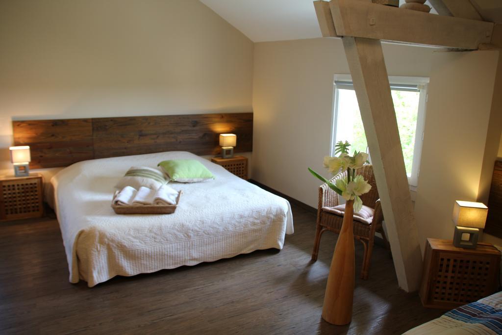 Chambres D'Hotes Domaine De Compostelle Casteide-Candau Exterior photo